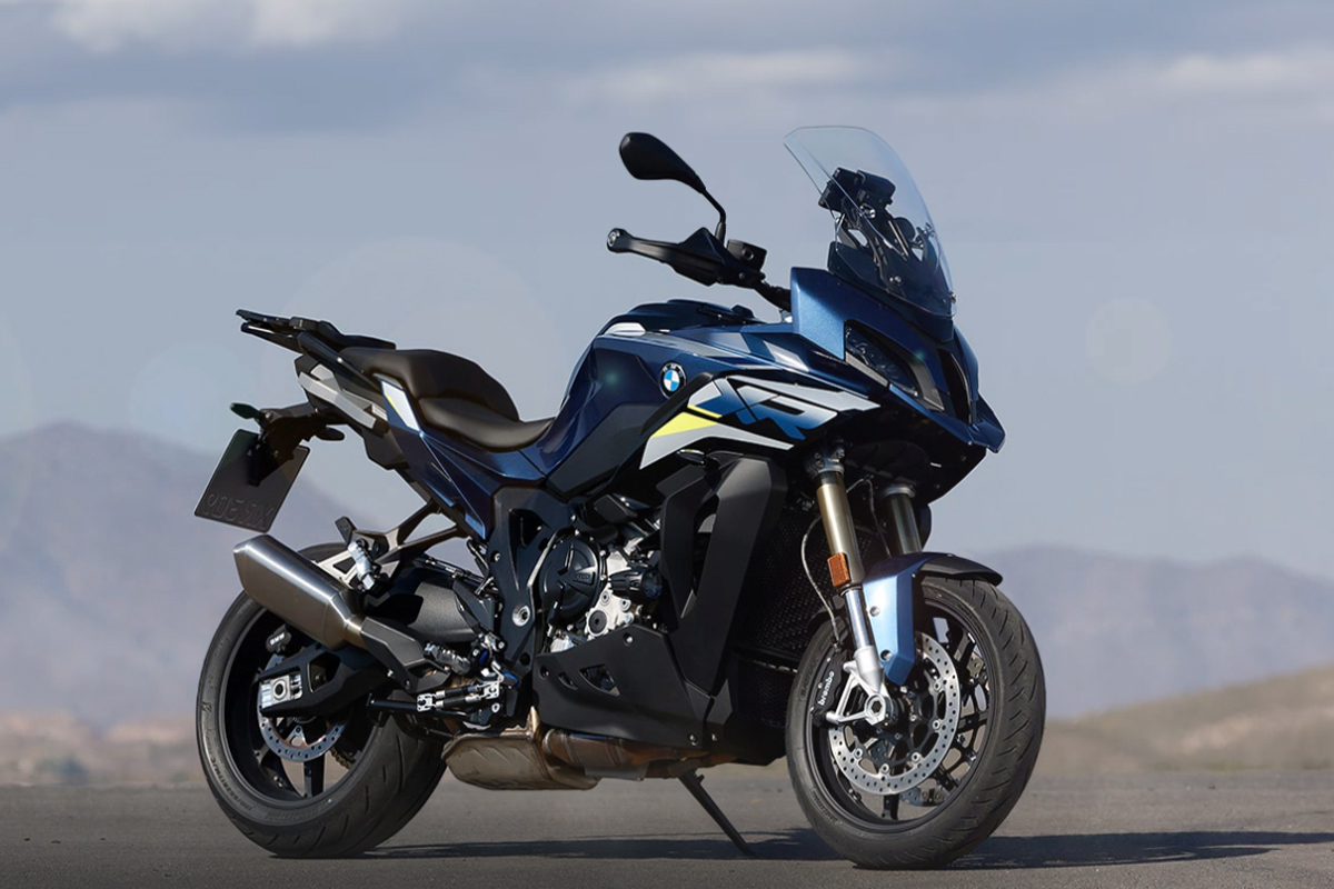 What Are the Differences Between the BMW S 1000 XR and the M 1000 XR? 01