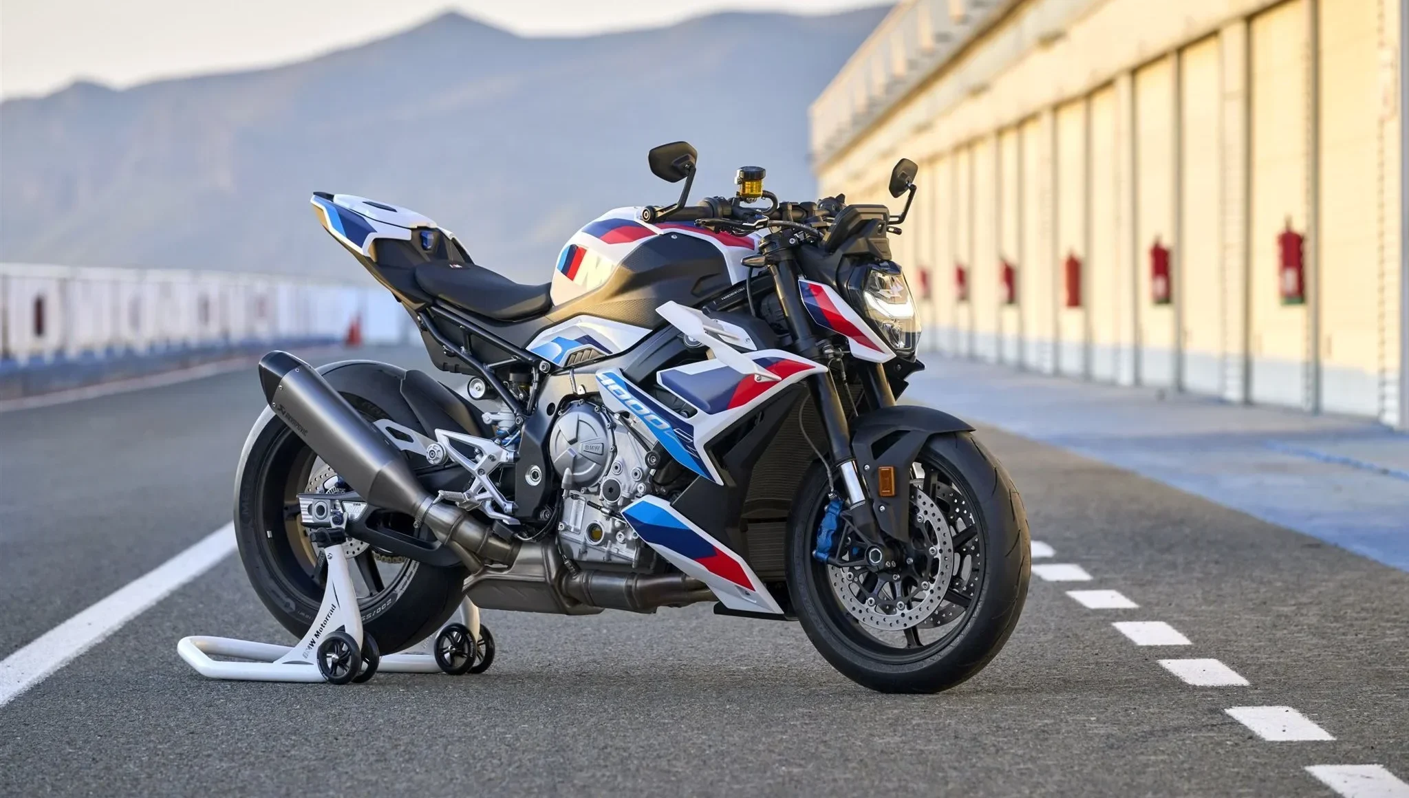 BMW S 1000 R BMW M 1000 R Image 02